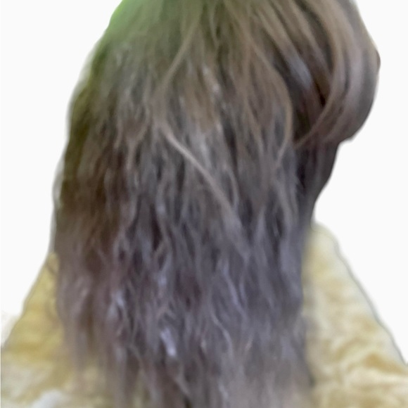 Synthetic modern gray wig with bangs approximately 11” long, wavy curl - Picture 7 of 10